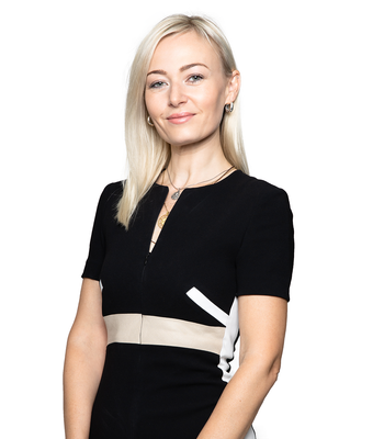 Portrait of Karolina Franz, REALTOR®.